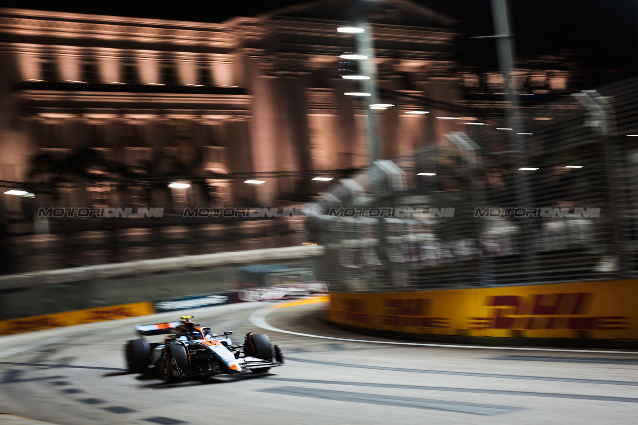 GP SINGAPORE, Logan Sargeant (USA) Williams Racing FW45.

16.09.2023. Formula 1 World Championship, Rd 16, Singapore Grand Prix, Marina Bay Street Circuit, Singapore, Qualifiche Day.

- www.xpbimages.com, EMail: requests@xpbimages.com © Copyright: Bearne / XPB Images