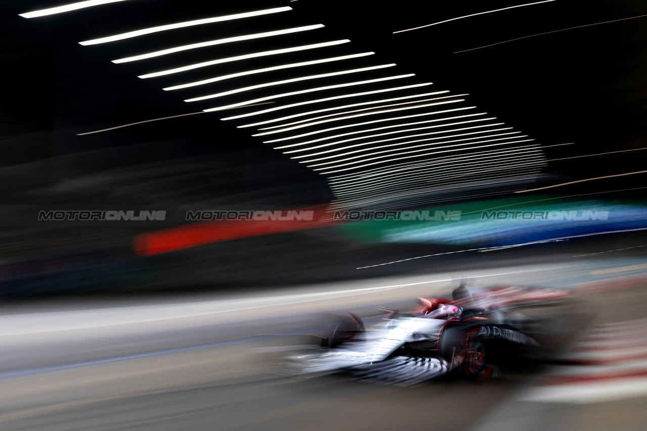 GP SINGAPORE, Liam Lawson (NZL) AlphaTauri AT04.

16.09.2023. Formula 1 World Championship, Rd 16, Singapore Grand Prix, Marina Bay Street Circuit, Singapore, Qualifiche Day.

 - www.xpbimages.com, EMail: requests@xpbimages.com © Copyright: Rew / XPB Images