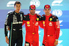 GP SINGAPORE, Carlos Sainz Jr (ESP) Ferrari qualifies in pole position, 2nd place George Russell (GBR) Mercedes AMG F1 e 3rd place Charles Leclerc (MON) Ferrari 
16.09.2023. Formula 1 World Championship, Rd 16, Singapore Grand Prix, Marina Bay Street Circuit, Singapore, Qualifiche Day.
- www.xpbimages.com, EMail: requests@xpbimages.com © Copyright: Batchelor / XPB Images
