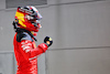 GP SINGAPORE, Carlos Sainz Jr (ESP) Ferrari celebrates his pole position in qualifying parc ferme.
16.09.2023. Formula 1 World Championship, Rd 16, Singapore Grand Prix, Marina Bay Street Circuit, Singapore, Qualifiche Day.
- www.xpbimages.com, EMail: requests@xpbimages.com © Copyright: Batchelor / XPB Images