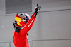GP SINGAPORE, Carlos Sainz Jr (ESP) Ferrari celebrates his pole position in qualifying parc ferme.
16.09.2023. Formula 1 World Championship, Rd 16, Singapore Grand Prix, Marina Bay Street Circuit, Singapore, Qualifiche Day.
- www.xpbimages.com, EMail: requests@xpbimages.com © Copyright: Batchelor / XPB Images