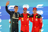GP SINGAPORE, Qualifiche top three in parc ferme (L to R): George Russell (GBR) Mercedes AMG F1, second; Carlos Sainz Jr (ESP) Ferrari, pole position; Charles Leclerc (MON) Ferrari, third.
16.09.2023. Formula 1 World Championship, Rd 16, Singapore Grand Prix, Marina Bay Street Circuit, Singapore, Qualifiche Day.
- www.xpbimages.com, EMail: requests@xpbimages.com © Copyright: Batchelor / XPB Images