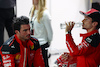 GP SINGAPORE, (L to R): Pole sitter Carlos Sainz Jr (ESP) Ferrari with team mate Charles Leclerc (MON) Ferrari in qualifying parc ferme.
16.09.2023. Formula 1 World Championship, Rd 16, Singapore Grand Prix, Marina Bay Street Circuit, Singapore, Qualifiche Day.
 - www.xpbimages.com, EMail: requests@xpbimages.com © Copyright: Coates / XPB Images
