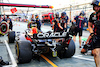 GP SINGAPORE, Max Verstappen (NLD) Red Bull Racing RB19 in the pits.
16.09.2023. Formula 1 World Championship, Rd 16, Singapore Grand Prix, Marina Bay Street Circuit, Singapore, Qualifiche Day.
- www.xpbimages.com, EMail: requests@xpbimages.com © Copyright: Batchelor / XPB Images