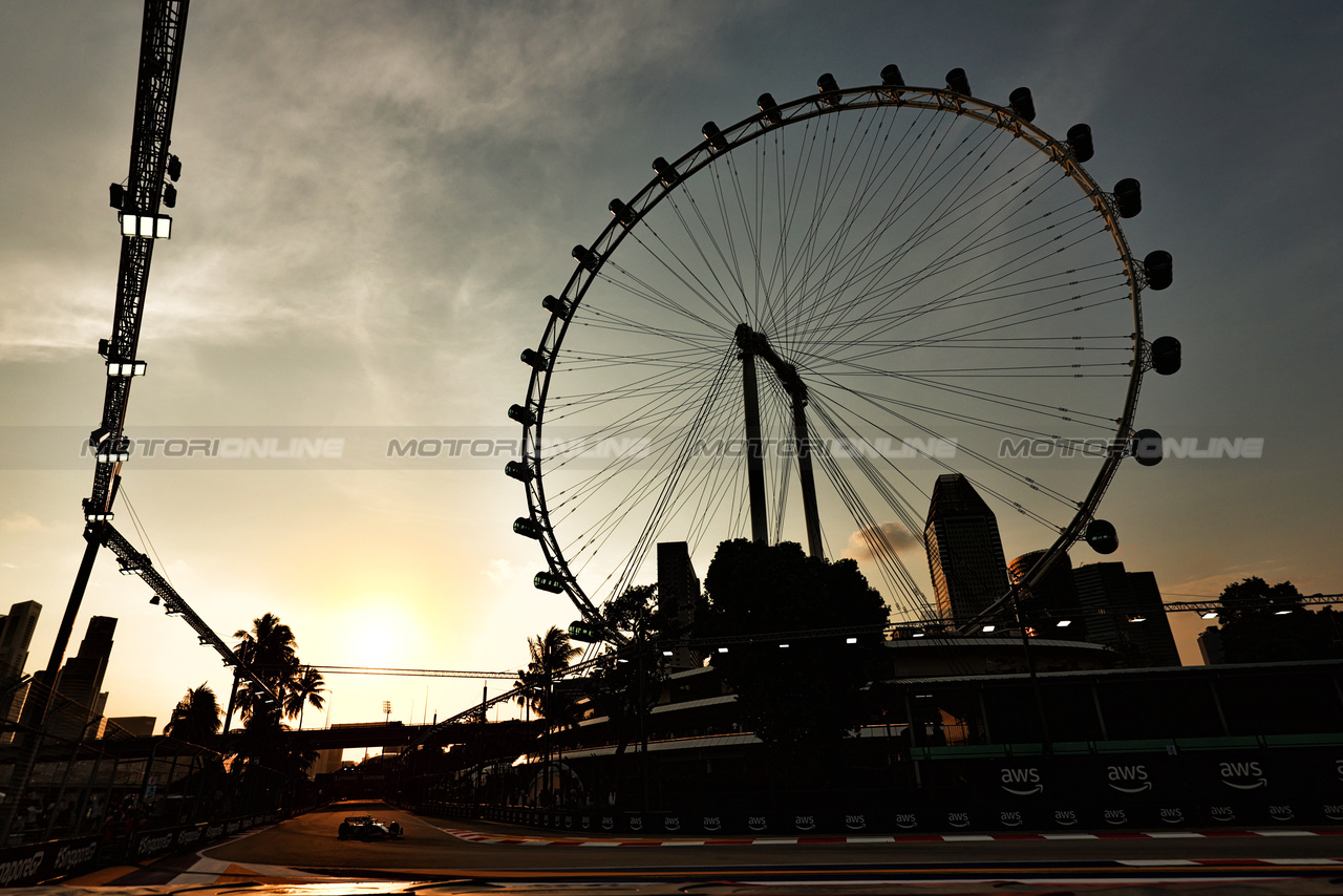 GP SINGAPORE, Nico Hulkenberg (GER) Haas VF-23.

15.09.2023. Formula 1 World Championship, Rd 16, Singapore Grand Prix, Marina Bay Street Circuit, Singapore, Practice Day.

- www.xpbimages.com, EMail: requests@xpbimages.com © Copyright: Moy / XPB Images