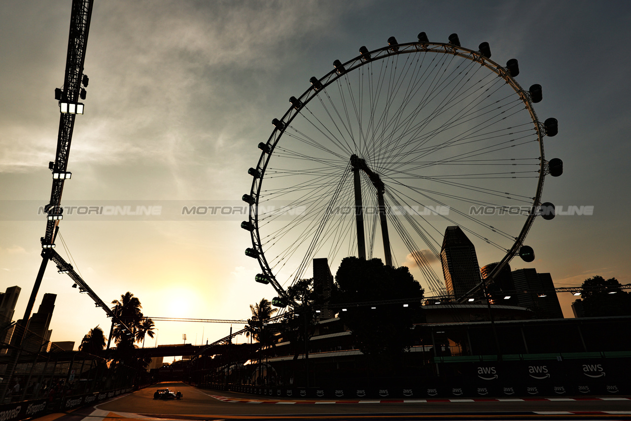 GP SINGAPORE, Kevin Magnussen (DEN) Haas VF-23.

15.09.2023. Formula 1 World Championship, Rd 16, Singapore Grand Prix, Marina Bay Street Circuit, Singapore, Practice Day.

- www.xpbimages.com, EMail: requests@xpbimages.com © Copyright: Moy / XPB Images