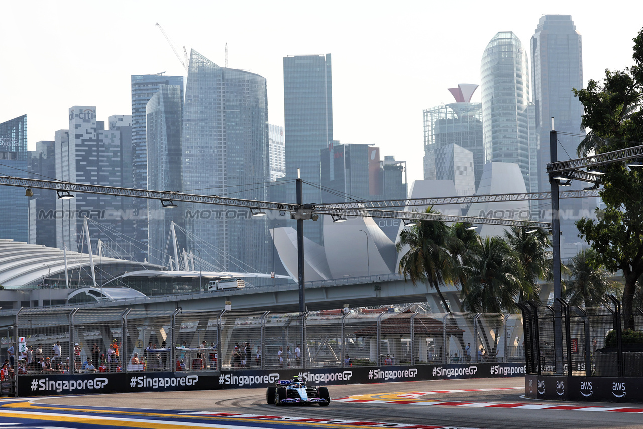 GP SINGAPORE, Pierre Gasly (FRA) Alpine F1 Team A523.

15.09.2023. Formula 1 World Championship, Rd 16, Singapore Grand Prix, Marina Bay Street Circuit, Singapore, Practice Day.

- www.xpbimages.com, EMail: requests@xpbimages.com © Copyright: Moy / XPB Images