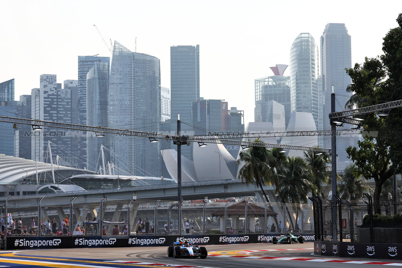 GP SINGAPORE, Logan Sargeant (USA) Williams Racing FW45.

15.09.2023. Formula 1 World Championship, Rd 16, Singapore Grand Prix, Marina Bay Street Circuit, Singapore, Practice Day.

- www.xpbimages.com, EMail: requests@xpbimages.com © Copyright: Moy / XPB Images
