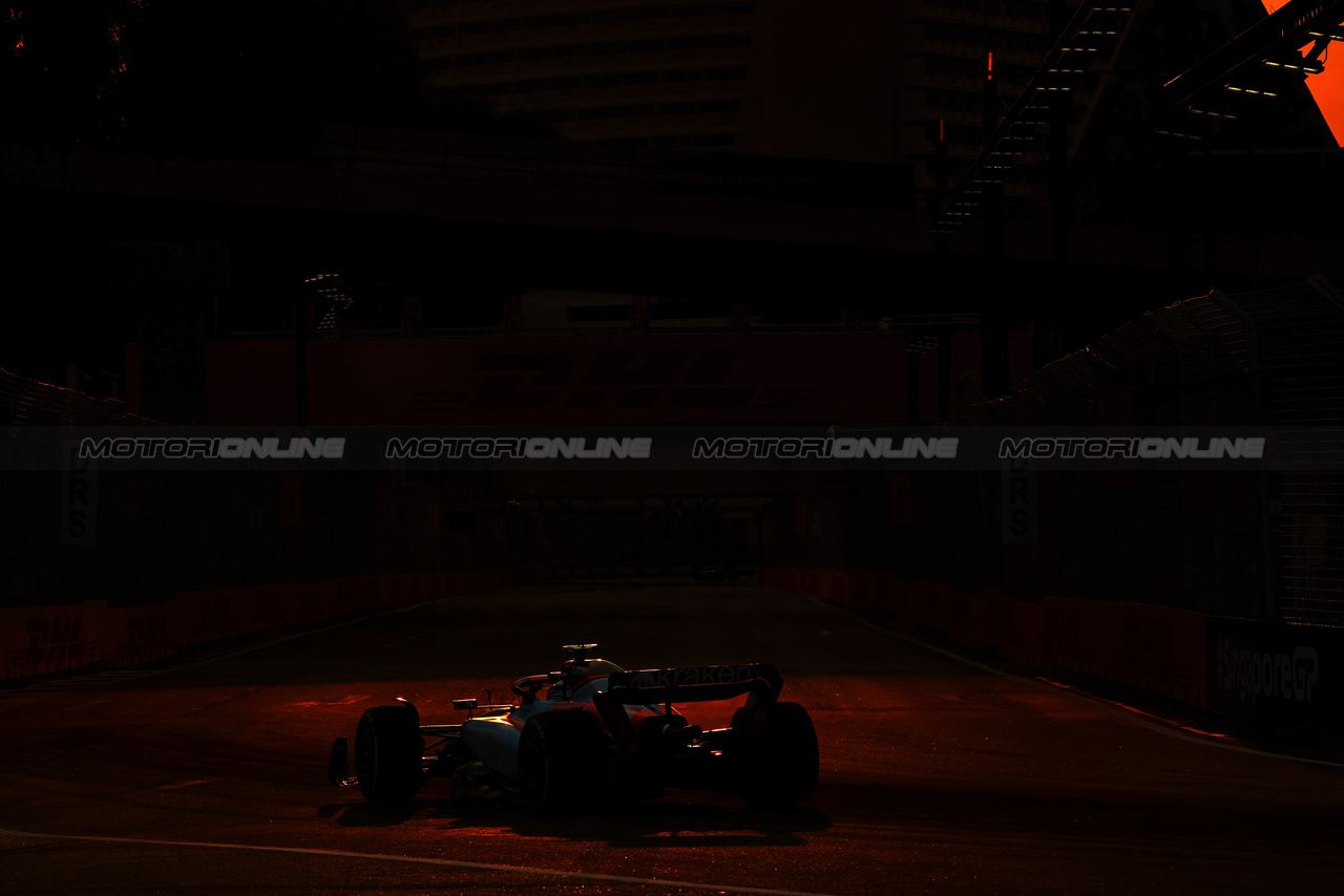 GP SINGAPORE, Logan Sargeant (USA) Williams Racing FW45.

15.09.2023. Formula 1 World Championship, Rd 16, Singapore Grand Prix, Marina Bay Street Circuit, Singapore, Practice Day.

- www.xpbimages.com, EMail: requests@xpbimages.com © Copyright: Charniaux / XPB Images