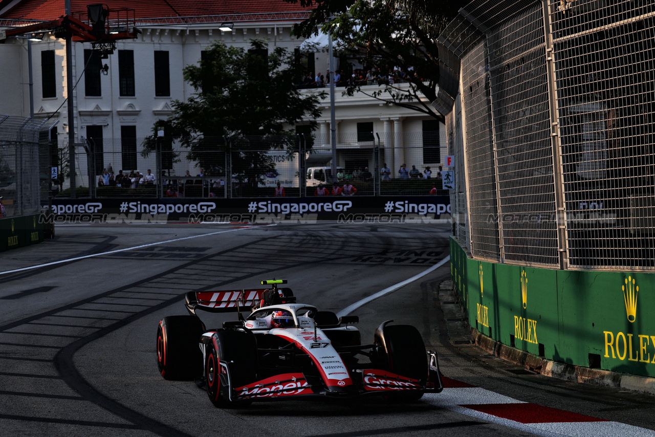 GP SINGAPORE, Nico Hulkenberg (GER) Haas VF-23.

15.09.2023. Formula 1 World Championship, Rd 16, Singapore Grand Prix, Marina Bay Street Circuit, Singapore, Practice Day.

 - www.xpbimages.com, EMail: requests@xpbimages.com © Copyright: Rew / XPB Images