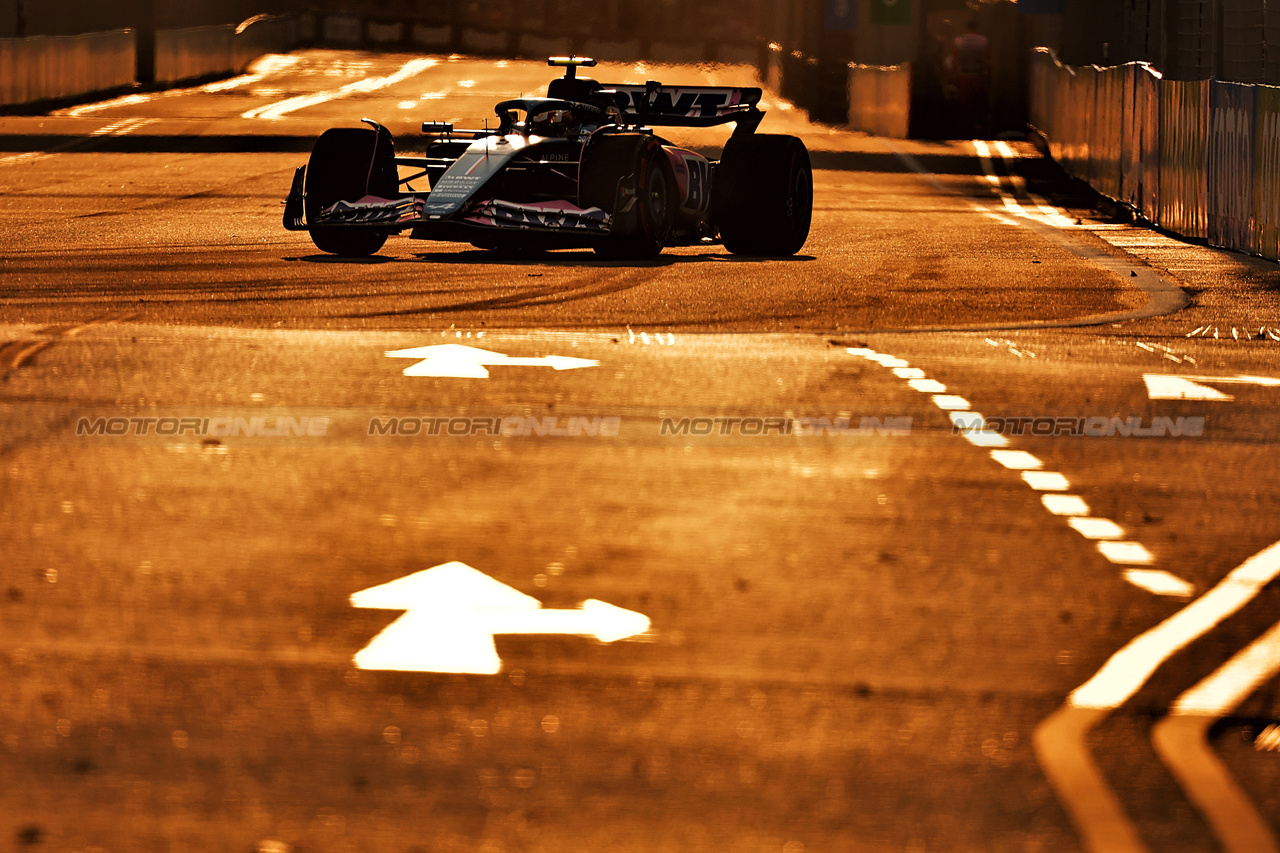GP SINGAPORE, Pierre Gasly (FRA) Alpine F1 Team A523.

15.09.2023. Formula 1 World Championship, Rd 16, Singapore Grand Prix, Marina Bay Street Circuit, Singapore, Practice Day.

- www.xpbimages.com, EMail: requests@xpbimages.com © Copyright: Bearne / XPB Images