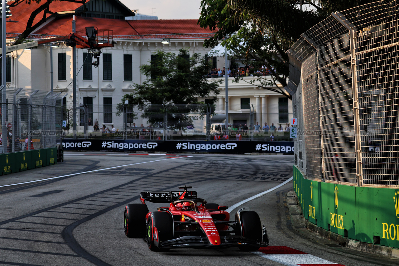 GP SINGAPORE, Charles Leclerc (MON) Ferrari SF-23.

15.09.2023. Formula 1 World Championship, Rd 16, Singapore Grand Prix, Marina Bay Street Circuit, Singapore, Practice Day.

 - www.xpbimages.com, EMail: requests@xpbimages.com © Copyright: Rew / XPB Images