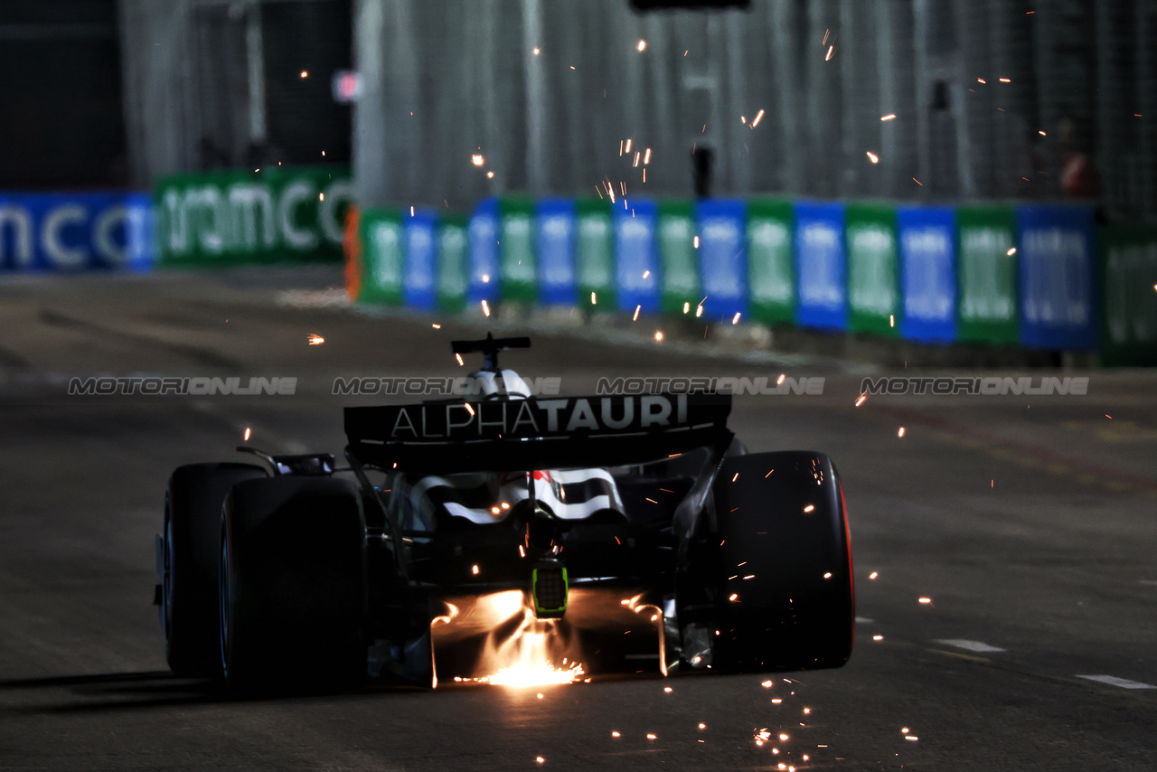 GP SINGAPORE, Liam Lawson (NZL) AlphaTauri AT04 sends sparks flying.

15.09.2023. Formula 1 World Championship, Rd 16, Singapore Grand Prix, Marina Bay Street Circuit, Singapore, Practice Day.

 - www.xpbimages.com, EMail: requests@xpbimages.com © Copyright: Coates / XPB Images