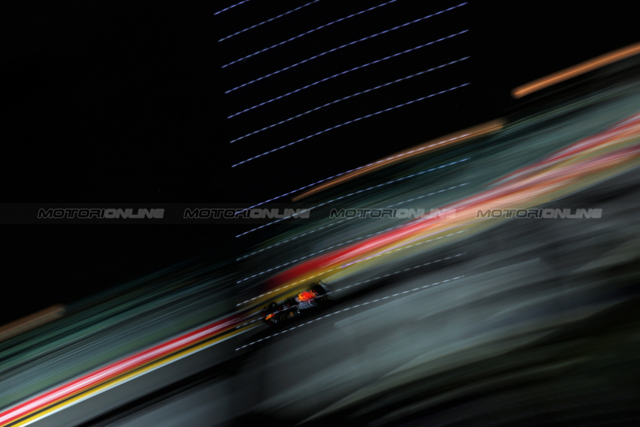 GP SINGAPORE, Max Verstappen (NLD) Red Bull Racing RB19.

15.09.2023. Formula 1 World Championship, Rd 16, Singapore Grand Prix, Marina Bay Street Circuit, Singapore, Practice Day.

- www.xpbimages.com, EMail: requests@xpbimages.com © Copyright: Moy / XPB Images