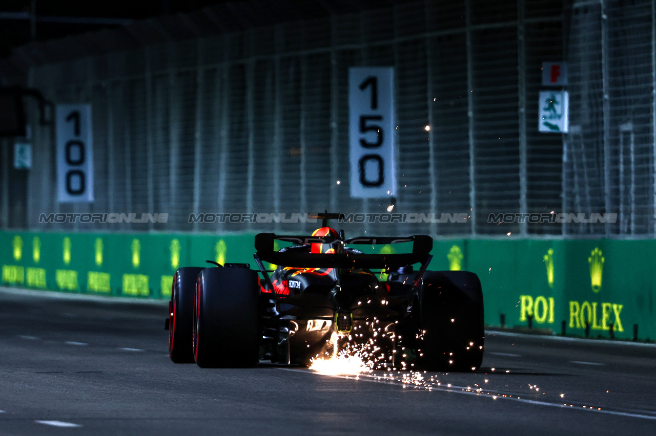 GP SINGAPORE, Max Verstappen (NLD), Red Bull Racing 
15.09.2023. Formula 1 World Championship, Rd 16, Singapore Grand Prix, Marina Bay Street Circuit, Singapore, Practice Day.
- www.xpbimages.com, EMail: requests@xpbimages.com © Copyright: Charniaux / XPB Images