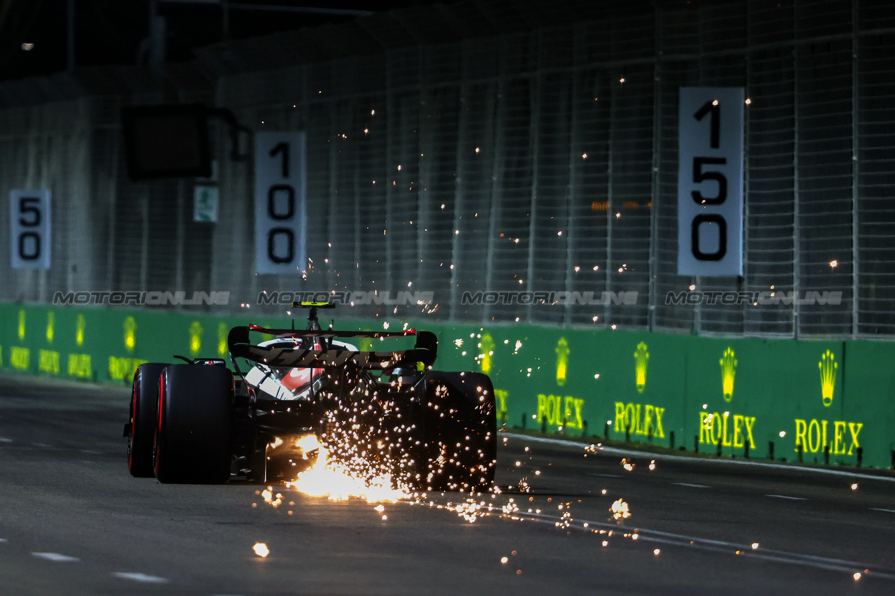 GP SINGAPORE, Kevin Magnussen (DEN), Haas F1 Team 
15.09.2023. Formula 1 World Championship, Rd 16, Singapore Grand Prix, Marina Bay Street Circuit, Singapore, Practice Day.
- www.xpbimages.com, EMail: requests@xpbimages.com © Copyright: Charniaux / XPB Images