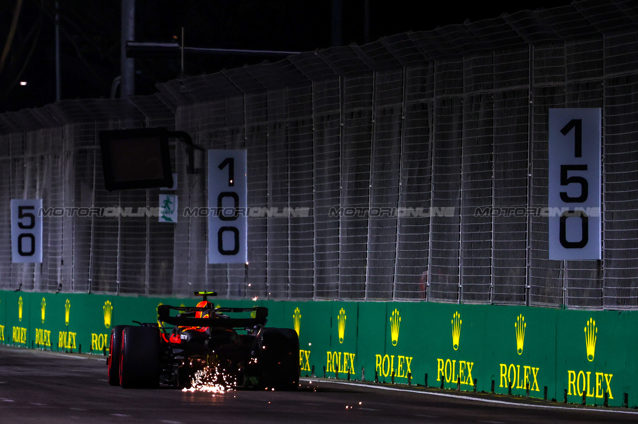 GP SINGAPORE, Sergio Perez (MEX), Red Bull Racing 
15.09.2023. Formula 1 World Championship, Rd 16, Singapore Grand Prix, Marina Bay Street Circuit, Singapore, Practice Day.
- www.xpbimages.com, EMail: requests@xpbimages.com © Copyright: Charniaux / XPB Images