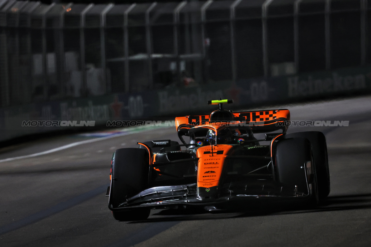 GP SINGAPORE, Lando Norris (GBR) McLaren MCL60.

15.09.2023. Formula 1 World Championship, Rd 16, Singapore Grand Prix, Marina Bay Street Circuit, Singapore, Practice Day.

- www.xpbimages.com, EMail: requests@xpbimages.com © Copyright: Bearne / XPB Images