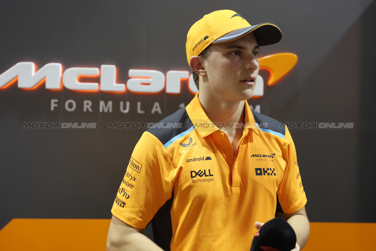 GP SINGAPORE, Oscar Piastri (AUS) McLaren.

15.09.2023. Formula 1 World Championship, Rd 16, Singapore Grand Prix, Marina Bay Street Circuit, Singapore, Practice Day.

- www.xpbimages.com, EMail: requests@xpbimages.com © Copyright: Batchelor / XPB Images