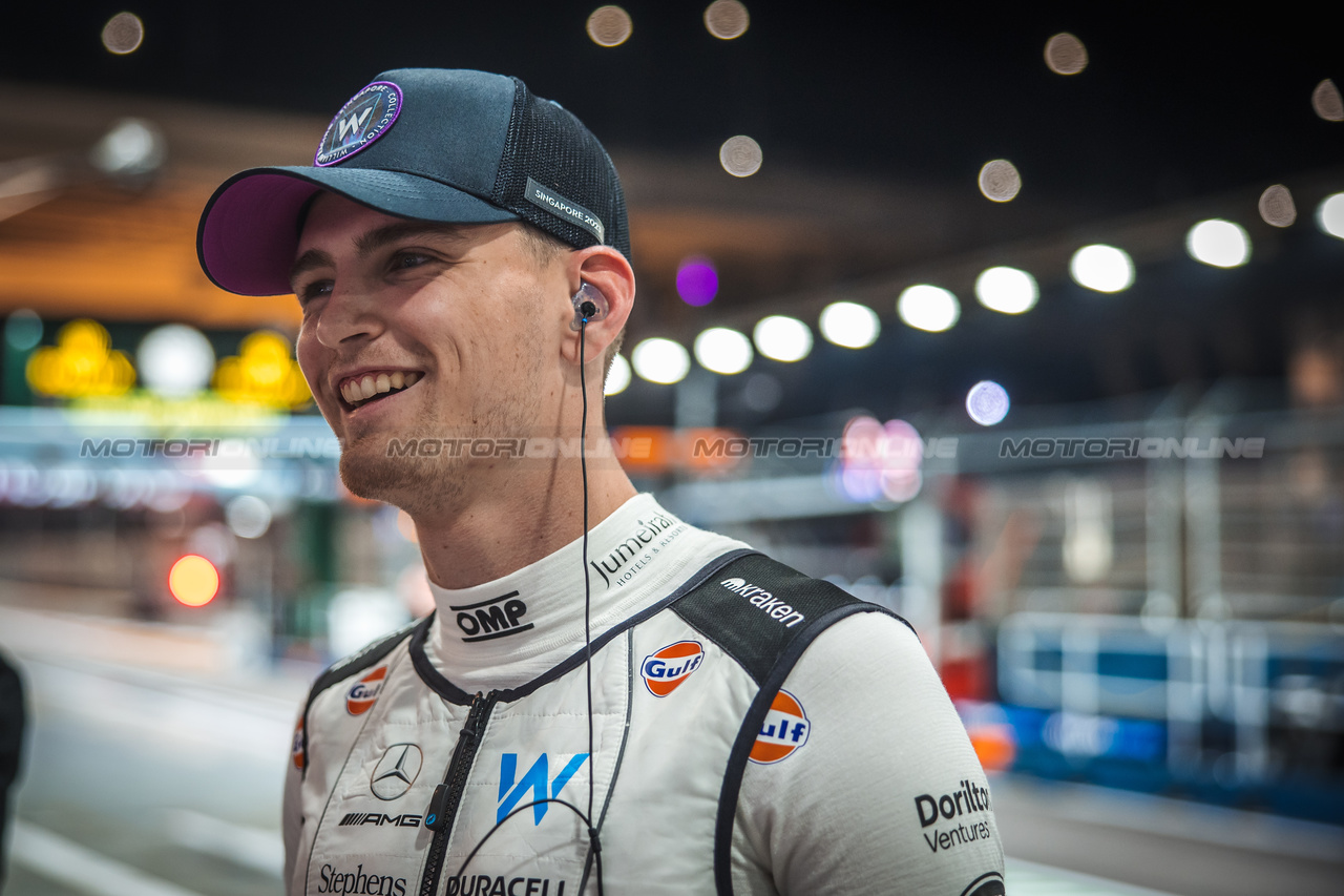 GP SINGAPORE, Logan Sargeant (USA) Williams Racing.

15.09.2023. Formula 1 World Championship, Rd 16, Singapore Grand Prix, Marina Bay Street Circuit, Singapore, Practice Day.

- www.xpbimages.com, EMail: requests@xpbimages.com © Copyright: Bearne / XPB Images