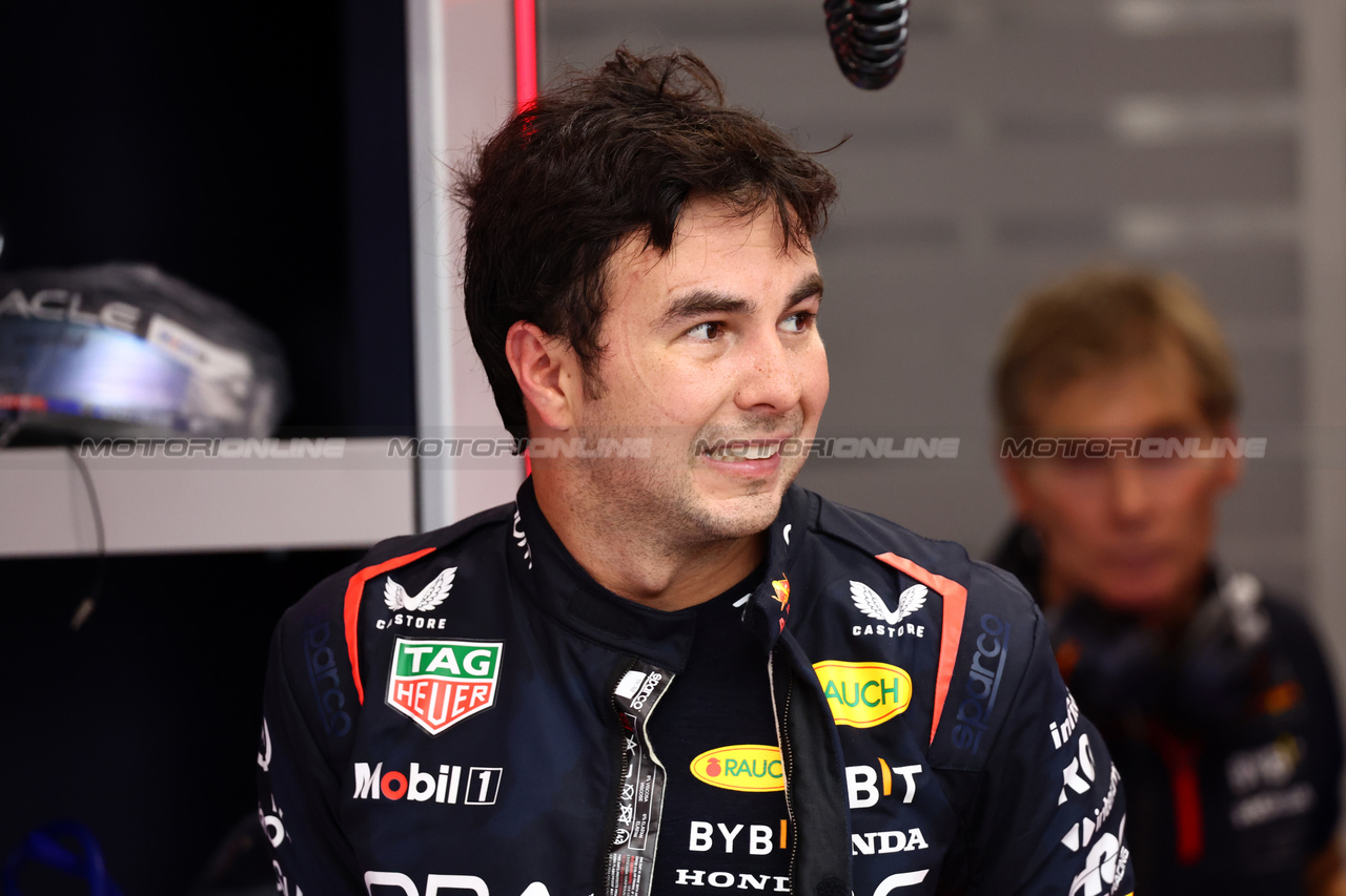 GP SINGAPORE, Sergio Perez (MEX) Red Bull Racing.

15.09.2023. Formula 1 World Championship, Rd 16, Singapore Grand Prix, Marina Bay Street Circuit, Singapore, Practice Day.

- www.xpbimages.com, EMail: requests@xpbimages.com © Copyright: Batchelor / XPB Images