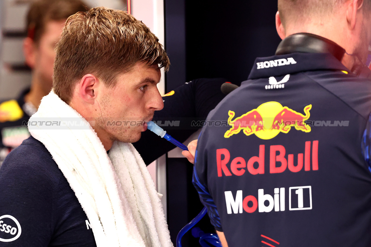 GP SINGAPORE, Max Verstappen (NLD) Red Bull Racing.

15.09.2023. Formula 1 World Championship, Rd 16, Singapore Grand Prix, Marina Bay Street Circuit, Singapore, Practice Day.

- www.xpbimages.com, EMail: requests@xpbimages.com © Copyright: Batchelor / XPB Images