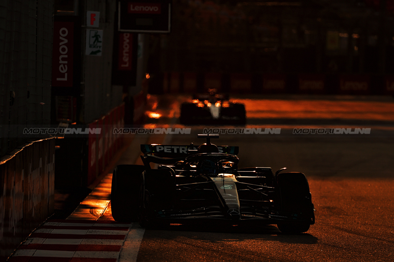 GP SINGAPORE, George Russell (GBR) Mercedes AMG F1 W14.

15.09.2023. Formula 1 World Championship, Rd 16, Singapore Grand Prix, Marina Bay Street Circuit, Singapore, Practice Day.

- www.xpbimages.com, EMail: requests@xpbimages.com © Copyright: Moy / XPB Images