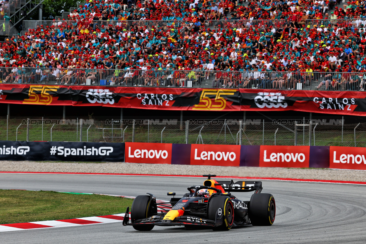 GP SPAGNA, Max Verstappen (NLD) Red Bull Racing RB19.

04.06.2023. Formula 1 World Championship, Rd 8, Spanish Grand Prix, Barcelona, Spain, Gara Day.

- www.xpbimages.com, EMail: requests@xpbimages.com ¬© Copyright: Batchelor / XPB Images