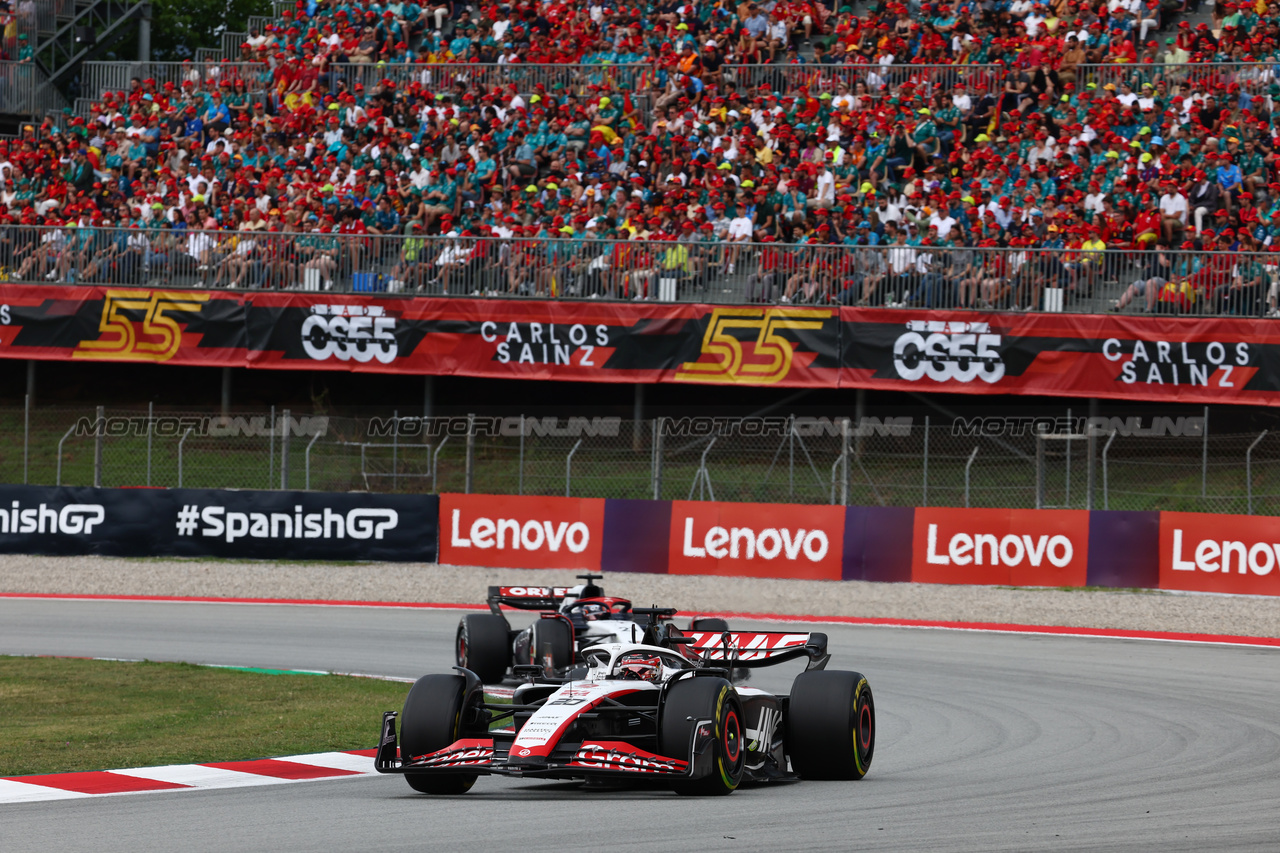 GP SPAGNA, Kevin Magnussen (DEN) Haas VF-23.

04.06.2023. Formula 1 World Championship, Rd 8, Spanish Grand Prix, Barcelona, Spain, Gara Day.

- www.xpbimages.com, EMail: requests@xpbimages.com ¬© Copyright: Batchelor / XPB Images