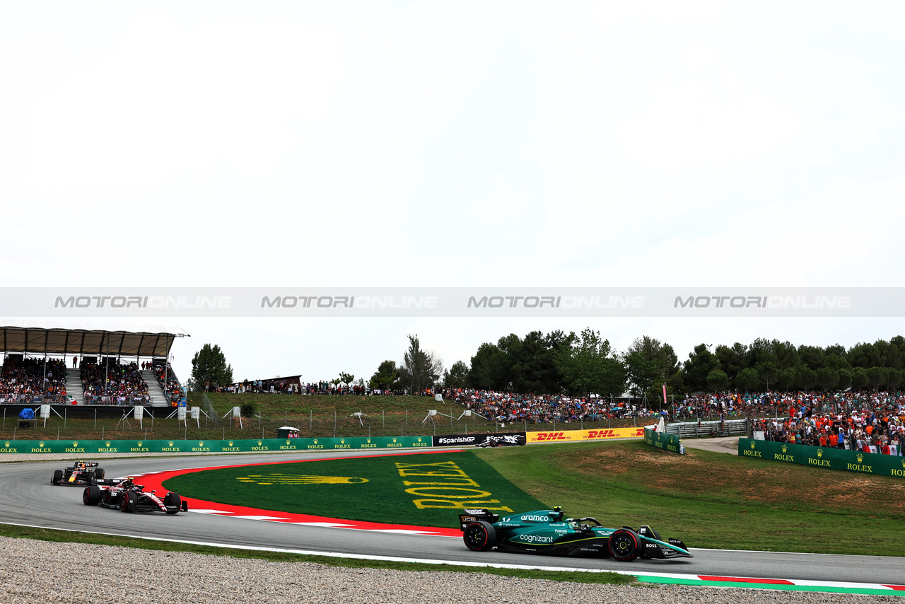 GP SPAGNA, Fernando Alonso (ESP) Aston Martin F1 Team AMR23.

04.06.2023. Formula 1 World Championship, Rd 8, Spanish Grand Prix, Barcelona, Spain, Gara Day.

- www.xpbimages.com, EMail: requests@xpbimages.com ¬© Copyright: Charniaux / XPB Images