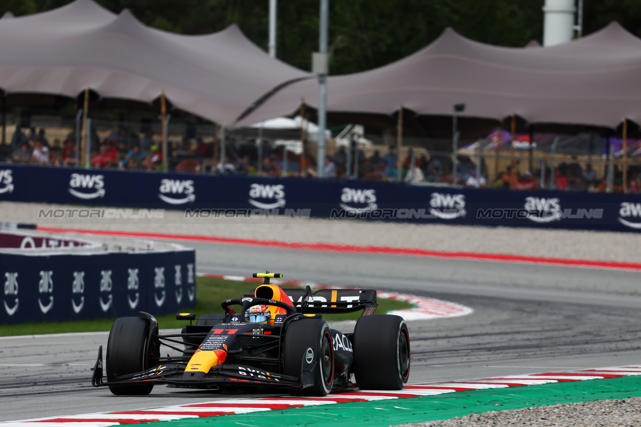 GP SPAGNA, Sergio Perez (MEX) Red Bull Racing RB19.

04.06.2023. Formula 1 World Championship, Rd 8, Spanish Grand Prix, Barcelona, Spain, Gara Day.

- www.xpbimages.com, EMail: requests@xpbimages.com ¬© Copyright: Batchelor / XPB Images