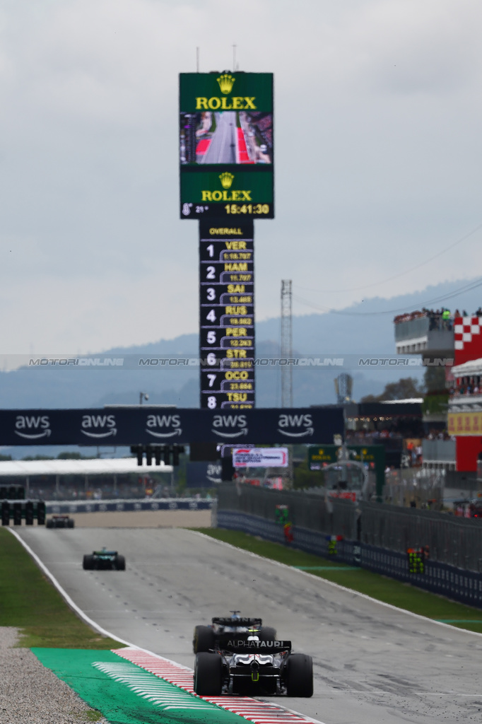 GP SPAGNA, Yuki Tsunoda (JPN) AlphaTauri AT04.

04.06.2023. Formula 1 World Championship, Rd 8, Spanish Grand Prix, Barcelona, Spain, Gara Day.

- www.xpbimages.com, EMail: requests@xpbimages.com ¬© Copyright: Batchelor / XPB Images