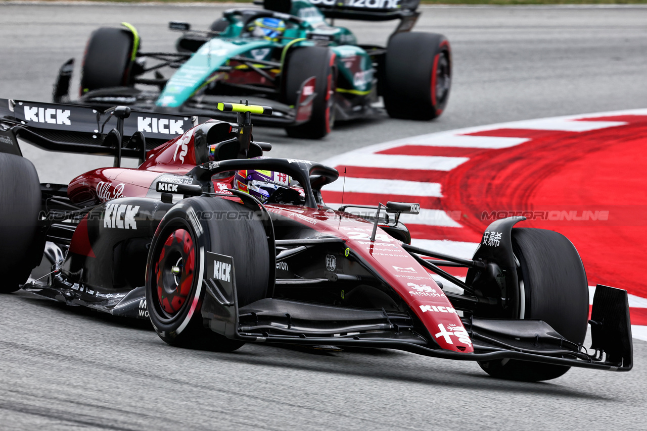 GP SPAGNA, Zhou Guanyu (CHN) Alfa Romeo F1 Team C43.

04.06.2023. Formula 1 World Championship, Rd 8, Spanish Grand Prix, Barcelona, Spain, Gara Day.

- www.xpbimages.com, EMail: requests@xpbimages.com ¬© Copyright: Batchelor / XPB Images