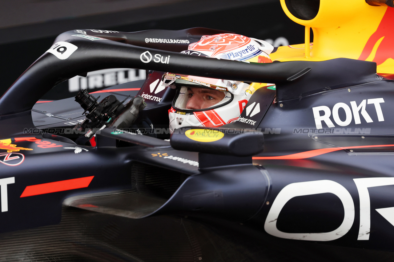 GP SPAGNA, Gara winner Max Verstappen (NLD) Red Bull Racing RB19 in parc ferme.

04.06.2023. Formula 1 World Championship, Rd 8, Spanish Grand Prix, Barcelona, Spain, Gara Day.

- www.xpbimages.com, EMail: requests@xpbimages.com ¬© Copyright: Bearne / XPB Images