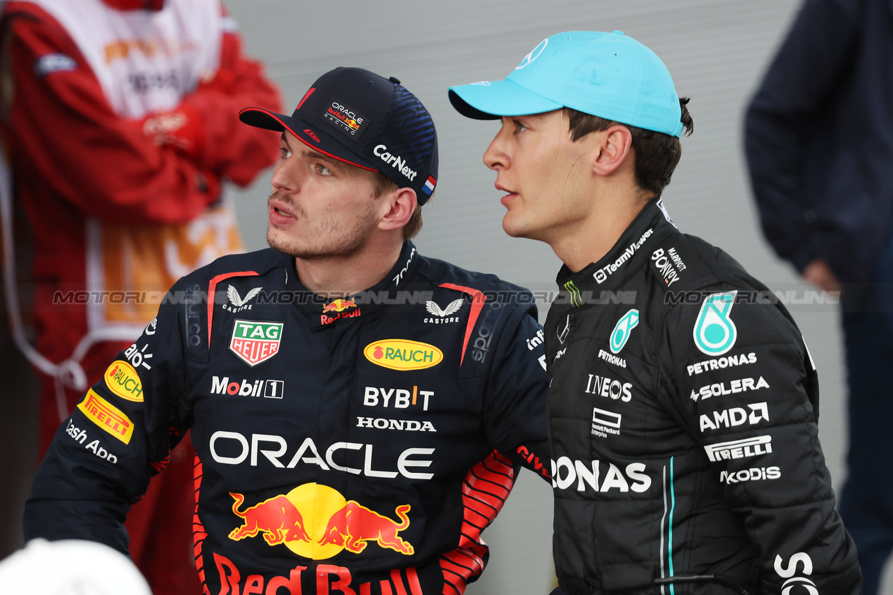 GP SPAGNA, (L to R): Max Verstappen (NLD) Red Bull Racing with George Russell (GBR) Mercedes AMG F1 in parc ferme.

04.06.2023. Formula 1 World Championship, Rd 8, Spanish Grand Prix, Barcelona, Spain, Gara Day.

- www.xpbimages.com, EMail: requests@xpbimages.com ¬© Copyright: Bearne / XPB Images