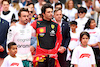 GP SPAGNA, (L to R): Fernando Alonso (ESP) Aston Martin F1 Team e Carlos Sainz Jr (ESP) Ferrari as the grid observes the national anthem.
04.06.2023. Formula 1 World Championship, Rd 8, Spanish Grand Prix, Barcelona, Spain, Gara Day.
 - www.xpbimages.com, EMail: requests@xpbimages.com ¬© Copyright: Coates / XPB Images