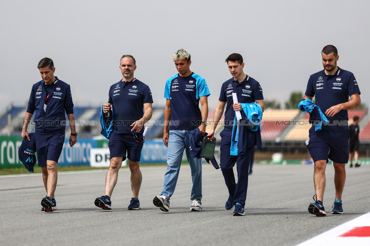 GP SPAGNA, Alex Albon (THA), Williams F1 Team 
01.06.2023. Formula 1 World Championship, Rd 8, Spanish Grand Prix, Barcelona, Spain, Preparation Day.
- www.xpbimages.com, EMail: requests@xpbimages.com ¬© Copyright: Charniaux / XPB Images