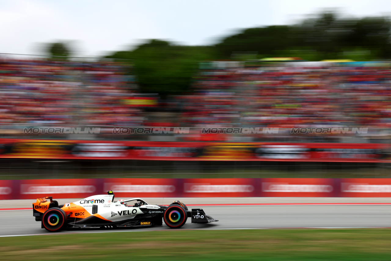 GP SPAGNA, Lando Norris (GBR) McLaren MCL60.

03.06.2023. Formula 1 World Championship, Rd 8, Spanish Grand Prix, Barcelona, Spain, Qualifiche Day.

- www.xpbimages.com, EMail: requests@xpbimages.com ¬© Copyright: Batchelor / XPB Images