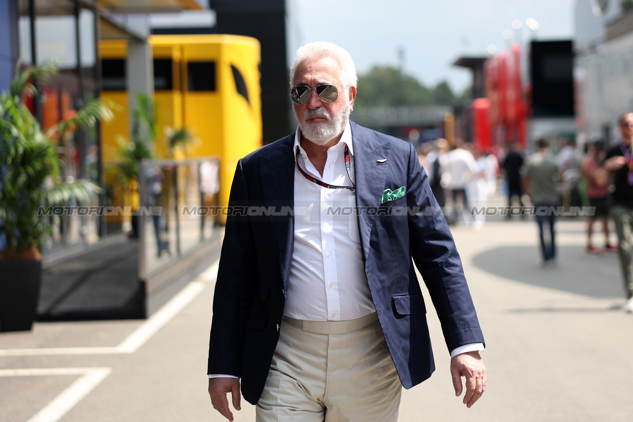 GP SPAGNA, Lawrence Stroll (CDN) Aston Martin F1 Team Investor.

03.06.2023. Formula 1 World Championship, Rd 8, Spanish Grand Prix, Barcelona, Spain, Qualifiche Day.

- www.xpbimages.com, EMail: requests@xpbimages.com ¬© Copyright: Bearne / XPB Images