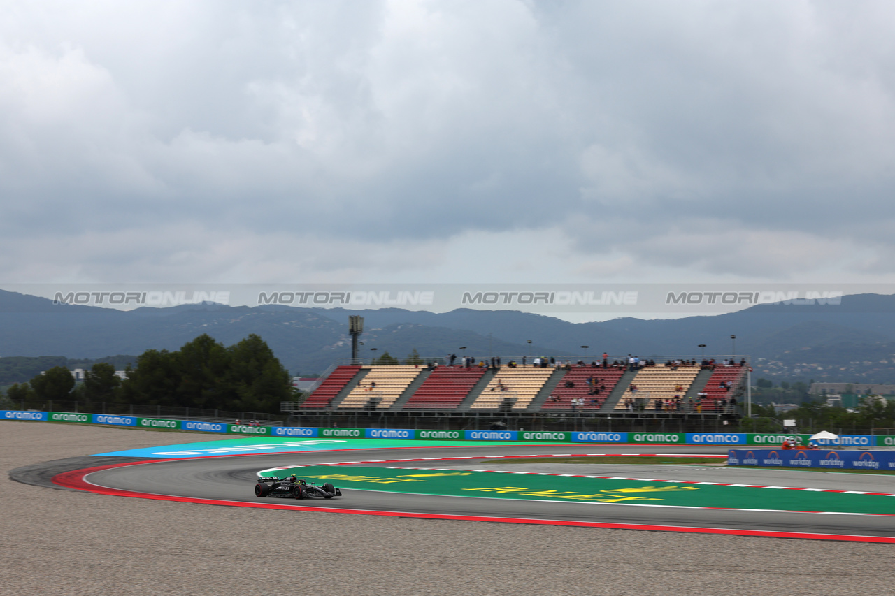 GP SPAGNA, Lewis Hamilton (GBR) Mercedes AMG F1 W14.

03.06.2023. Formula 1 World Championship, Rd 8, Spanish Grand Prix, Barcelona, Spain, Qualifiche Day.

- www.xpbimages.com, EMail: requests@xpbimages.com ¬© Copyright: Batchelor / XPB Images