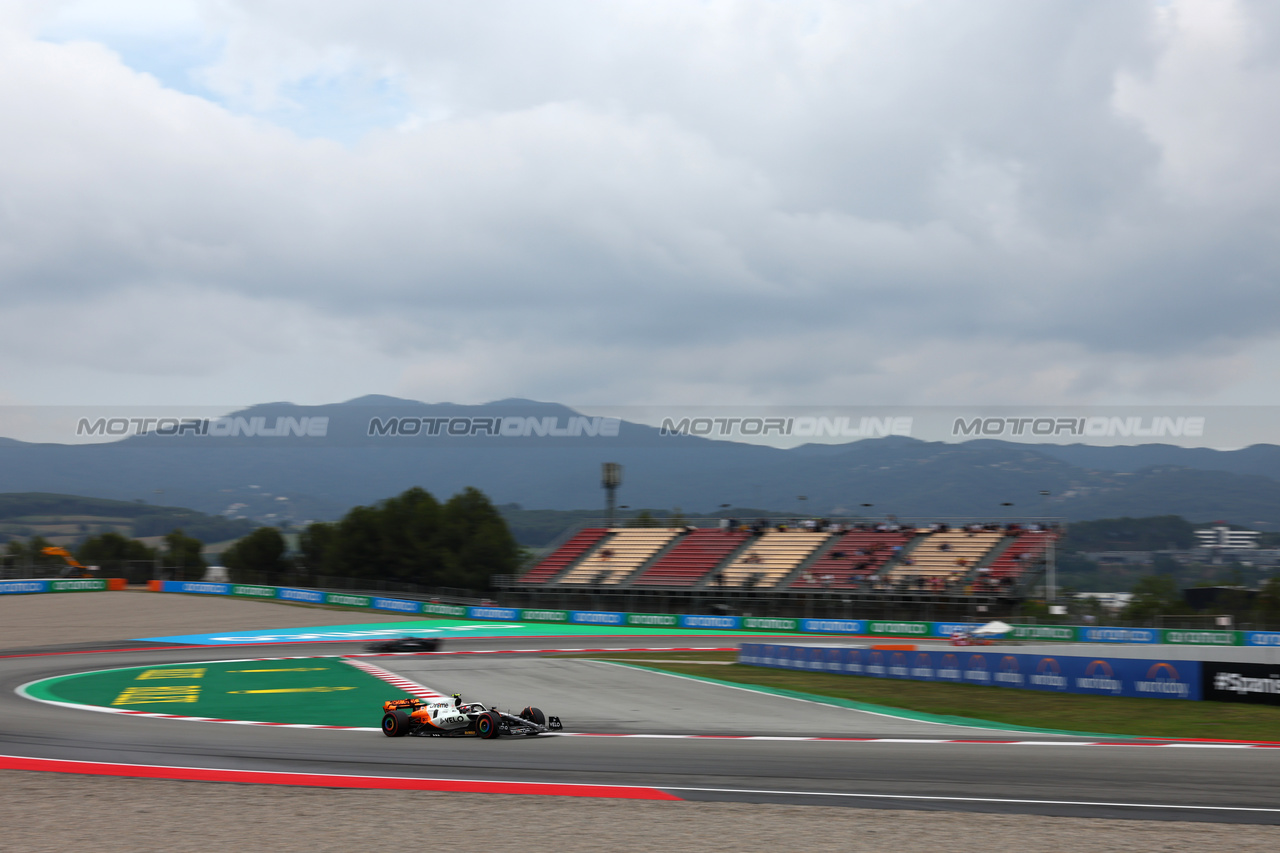 GP SPAGNA, Lando Norris (GBR) McLaren MCL60.

03.06.2023. Formula 1 World Championship, Rd 8, Spanish Grand Prix, Barcelona, Spain, Qualifiche Day.

- www.xpbimages.com, EMail: requests@xpbimages.com ¬© Copyright: Batchelor / XPB Images