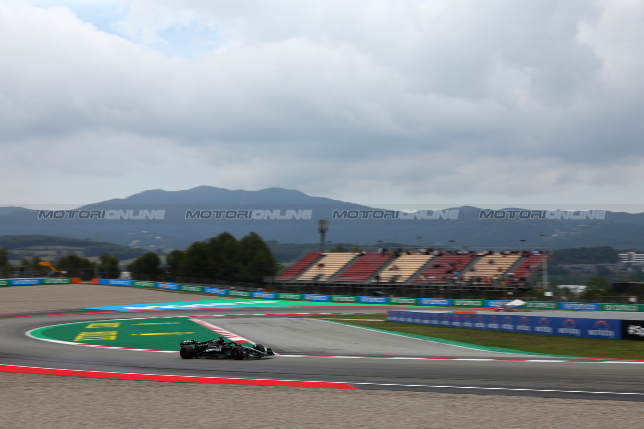 GP SPAGNA, George Russell (GBR) Mercedes AMG F1 W14.

03.06.2023. Formula 1 World Championship, Rd 8, Spanish Grand Prix, Barcelona, Spain, Qualifiche Day.

- www.xpbimages.com, EMail: requests@xpbimages.com ¬© Copyright: Batchelor / XPB Images