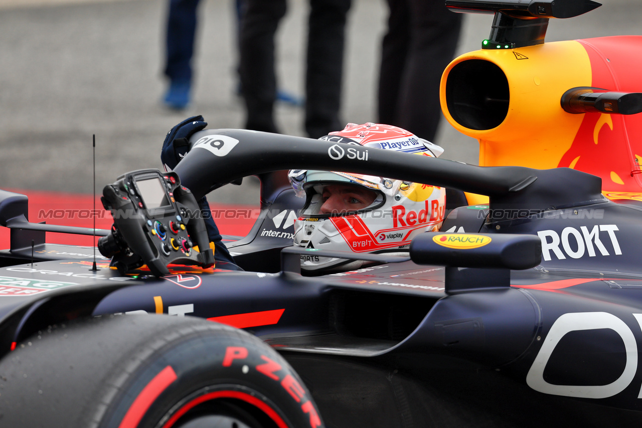 GP SPAGNA, Pole sitter Max Verstappen (NLD) Red Bull Racing RB19 in qualifying parc ferme.

03.06.2023. Formula 1 World Championship, Rd 8, Spanish Grand Prix, Barcelona, Spain, Qualifiche Day.

- www.xpbimages.com, EMail: requests@xpbimages.com ¬© Copyright: Batchelor / XPB Images