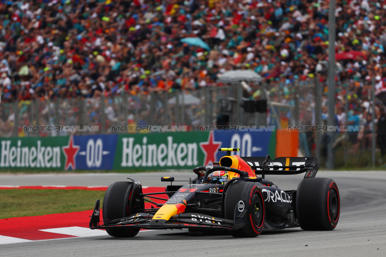 GP SPAGNA, Sergio Perez (MEX) Red Bull Racing RB19.

03.06.2023. Formula 1 World Championship, Rd 8, Spanish Grand Prix, Barcelona, Spain, Qualifiche Day.

 - www.xpbimages.com, EMail: requests@xpbimages.com ¬© Copyright: Coates / XPB Images