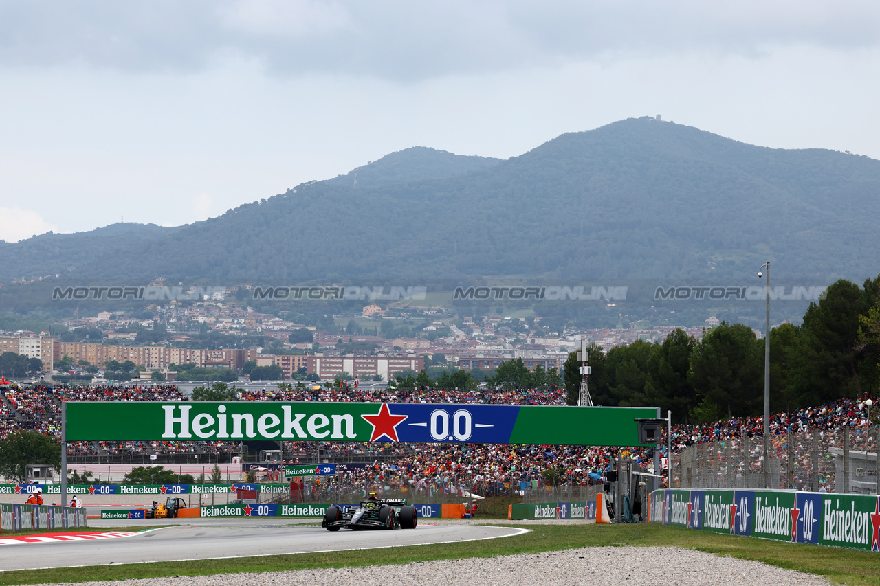 GP SPAGNA, Lewis Hamilton (GBR) Mercedes AMG F1 W14.

03.06.2023. Formula 1 World Championship, Rd 8, Spanish Grand Prix, Barcelona, Spain, Qualifiche Day.

 - www.xpbimages.com, EMail: requests@xpbimages.com ¬© Copyright: Coates / XPB Images