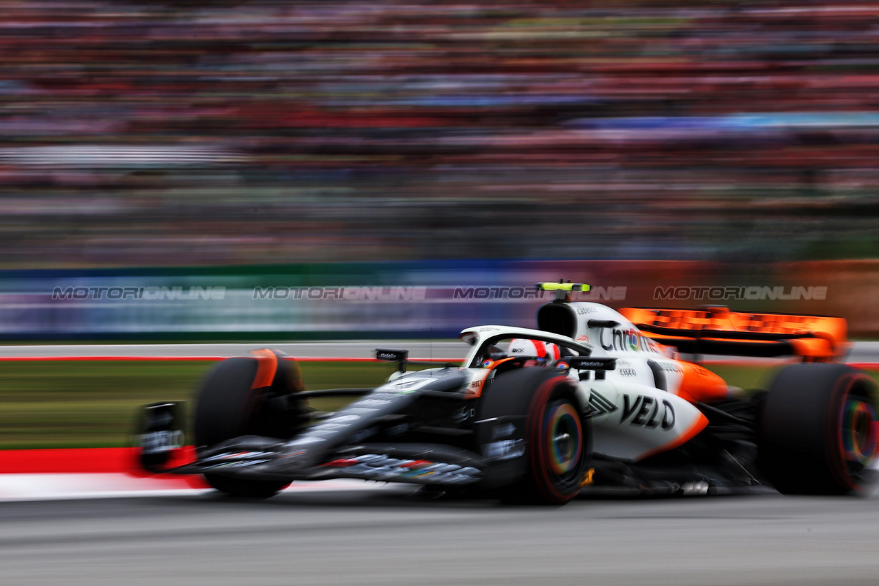 GP SPAGNA, Lando Norris (GBR) McLaren MCL60.

03.06.2023. Formula 1 World Championship, Rd 8, Spanish Grand Prix, Barcelona, Spain, Qualifiche Day.

 - www.xpbimages.com, EMail: requests@xpbimages.com ¬© Copyright: Coates / XPB Images