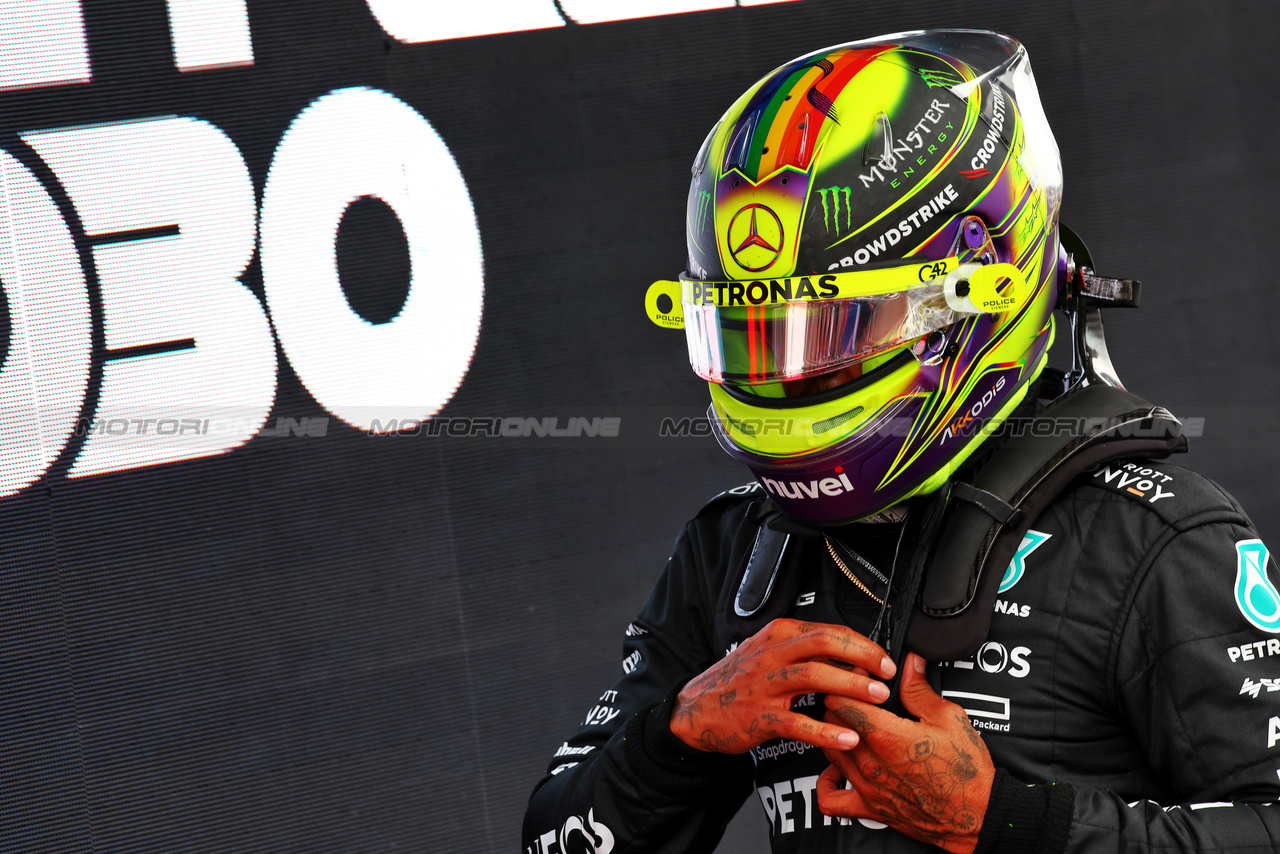 GP SPAGNA, Lewis Hamilton (GBR) Mercedes AMG F1 in qualifying parc ferme.

03.06.2023. Formula 1 World Championship, Rd 8, Spanish Grand Prix, Barcelona, Spain, Qualifiche Day.

 - www.xpbimages.com, EMail: requests@xpbimages.com ¬© Copyright: Coates / XPB Images