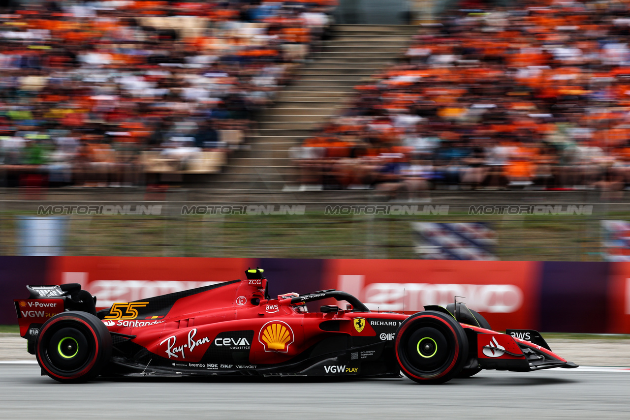 GP SPAGNA, Carlos Sainz Jr (ESP) Ferrari SF-23.

03.06.2023. Formula 1 World Championship, Rd 8, Spanish Grand Prix, Barcelona, Spain, Qualifiche Day.

- www.xpbimages.com, EMail: requests@xpbimages.com ¬© Copyright: Batchelor / XPB Images