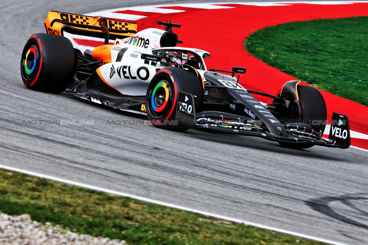 GP SPAGNA, Oscar Piastri (AUS) McLaren MCL60.

03.06.2023. Formula 1 World Championship, Rd 8, Spanish Grand Prix, Barcelona, Spain, Qualifiche Day.

- www.xpbimages.com, EMail: requests@xpbimages.com ¬© Copyright: Charniaux / XPB Images