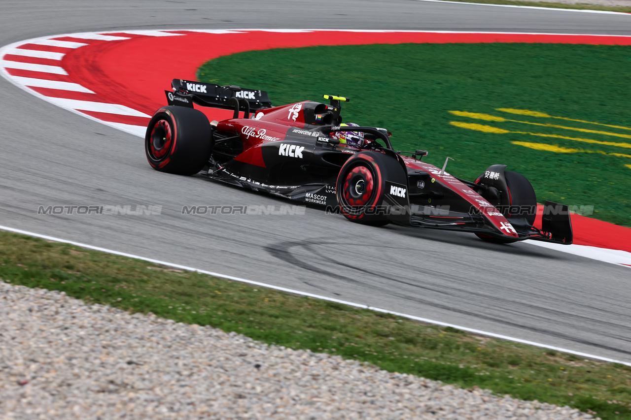 GP SPAGNA, Zhou Guanyu (CHN) Alfa Romeo F1 Team C43.

03.06.2023. Formula 1 World Championship, Rd 8, Spanish Grand Prix, Barcelona, Spain, Qualifiche Day.

- www.xpbimages.com, EMail: requests@xpbimages.com ¬© Copyright: Charniaux / XPB Images